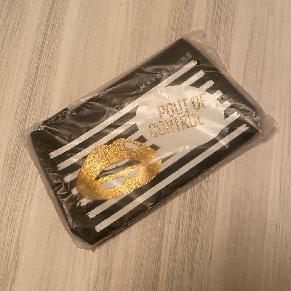 NWOT Maybelline Makeup Bag